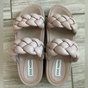 Steve Madden Braided Platform sandal, size 8.